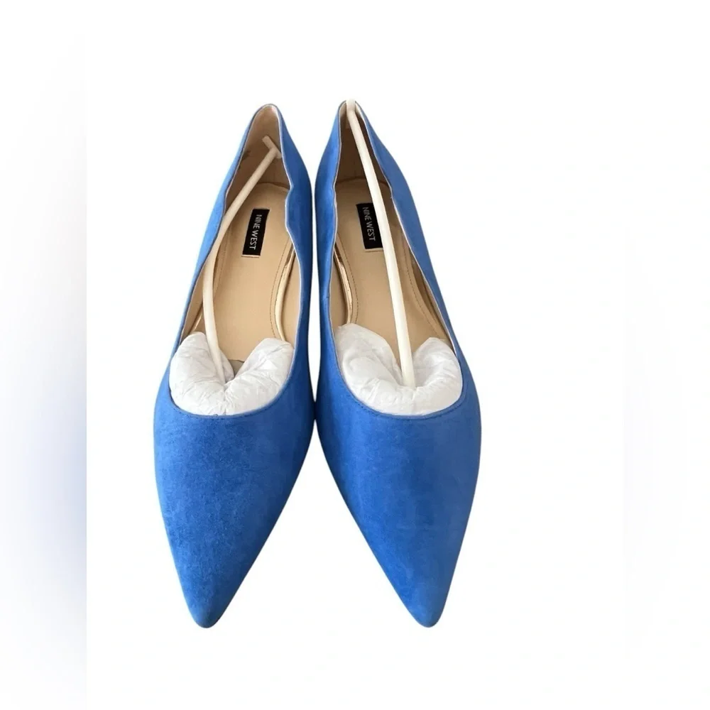 NWOB Nine West Women’s Lovlady Blue Suede Flats in size 10